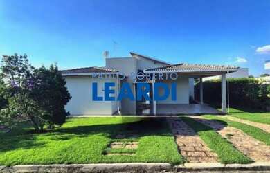 Imagem: A casa em condomínio possui 3 Dormitórios, 4 Banheiros, 2