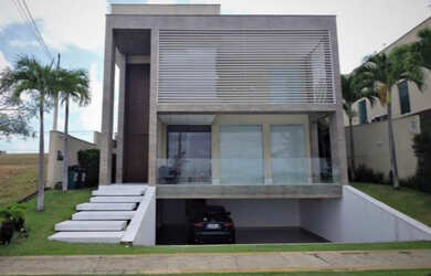 Imagem: A casa possui 4 Dormitórios e está localizado em Centro, Parnamirim