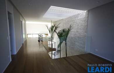 Imagem 1: CASA EM CONDOMÍNIO - TAMBORÉ - SP