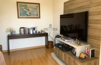 Imagem: O apartamento possui 2 Dormitórios, 2 Banheiros, 2 Vagas na