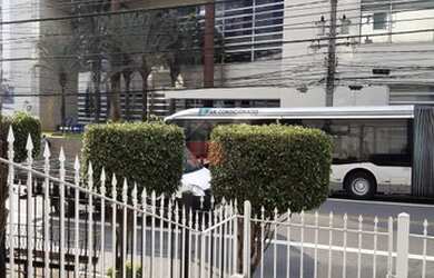 Imagem: O depósito possui 3 Vagas na garagem e 715m² de Área e está