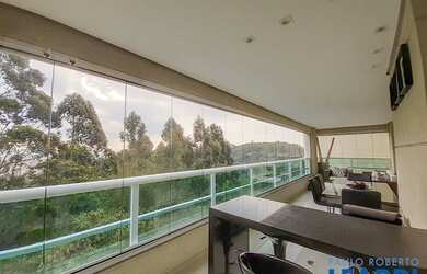 Imagem: O apartamento possui 4 Dormitórios, 4 Banheiros, 3 Vagas na