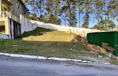 Imagem: O terreno possui 378m² de Área e está localizado em Jardim