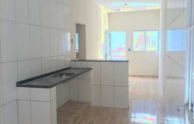 Imagem: A casa possui 2 Dormitórios, 1 Banheiro, 1 Vaga na garagem