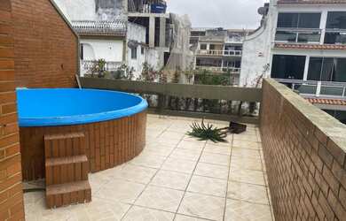 Imagem: A casa em condomínio possui 3 Dormitórios, 3 Banheiros, 4