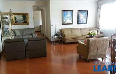 Imagem: O apartamento possui 4 Dormitórios, 4 Banheiros, 2 Vagas na