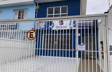 Imagem: O depósito possui 2 Vagas na garagem, 160m² de Área e está