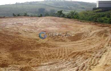 Imagem: O terreno possui 4.500m² de Área e está localizado em Jardim