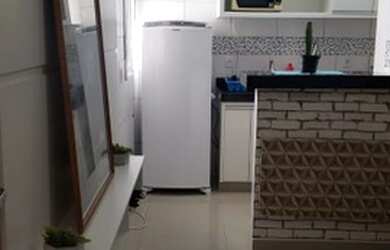 Imagem: O apartamento possui 1 Dormitório, 1 Banheiro, 1 Vaga na garagem