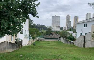 Imagem: O terreno possui 678m² de Área e está localizado em Tamboré