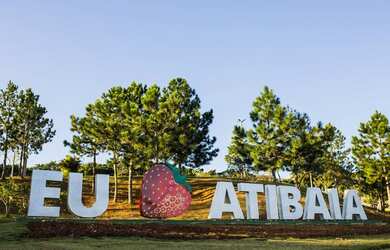 Imagem: O terreno está localizado em Jardim Imperial, Atibaia à venda