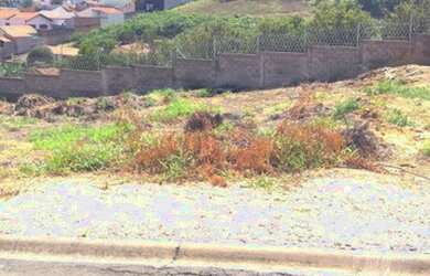 Imagem: O terreno possui 300m² de Área e está localizado em Vila