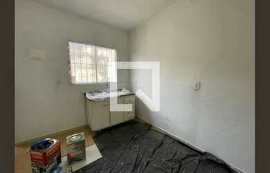 Imagem: A casa possui 2 Dormitórios, 1 Banheiro, 2 Vagas na garagem