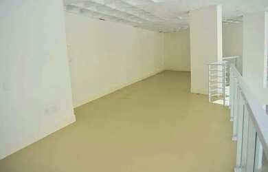 Imagem: O depósito possui 1 Vaga na garagem, 261m² de Área, Imóvel