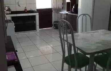 Imagem: A casa possui 2 Dormitórios, 1 Banheiro, 76m² de Área e