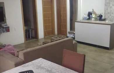 Imagem: A casa possui 2 Dormitórios, 1 Banheiro, 1 Vaga na garagem