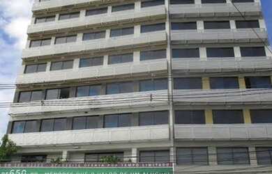 Imagem: O studio possui 1 Dormitório, 1 Banheiro, 4 Vagas na garagem