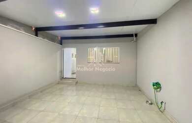 Imagem: A casa possui 2 Dormitórios, 2 Banheiros, 1 Vaga na garagem