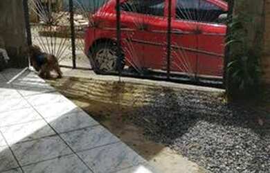 Imagem: A casa possui 1 Dormitório e 1 Banheiro e está localizado