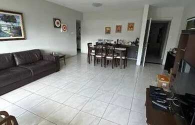 Imagem: O apartamento possui 4 Dormitórios, 3 Banheiros, 2 Vagas na