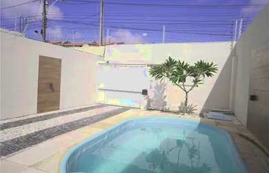 Imagem: A casa possui 2 Dormitórios, 2 Banheiros, 1 Vaga na garagem