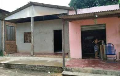 Imagem: A casa possui 3 Dormitórios, 1 Banheiro e está localizado