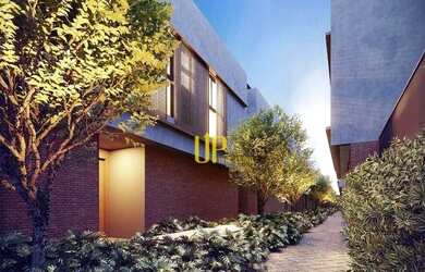 Imagem: A casa possui 4 Dormitórios, 5 Banheiros, 678m² de Área e