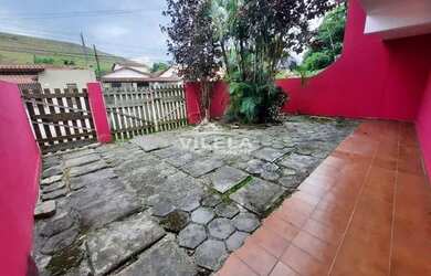 Imagem: A casa possui 2 Dormitórios, 2 Banheiros, 1 Vaga na garagem