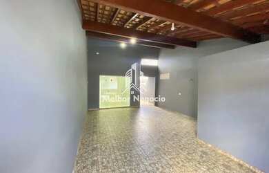 Imagem: A casa possui 2 Dormitórios, 2 Banheiros, 3 Vagas na garagem