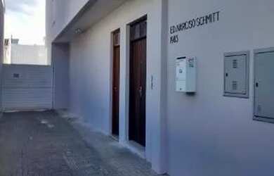 Imagem: O apartamento possui 1 Dormitório, 1 Banheiro, 1 Vaga na garagem