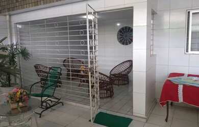 Imagem: A casa possui 3 Dormitórios, 3 Banheiros, 3 Vagas na garagem