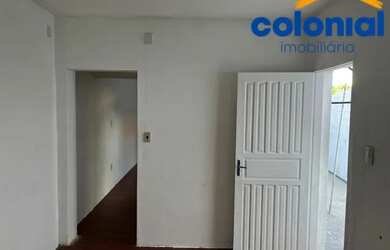 Imagem: A casa possui 1 Dormitório, 1 Banheiro, 50m² de Área e está