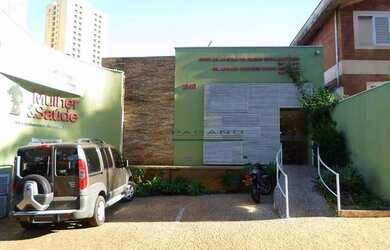 Imagem: O depósito possui 3 Vagas na garagem, 186m² de Área e está