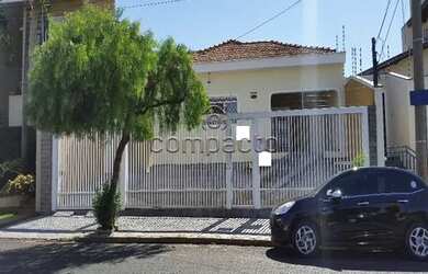 Imagem: O depósito possui 3 Vagas na garagem, 290m² de Área e está