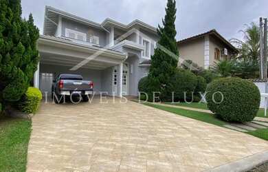 Imagem: A casa em condomínio possui 4 Dormitórios, 5 Banheiros, 4