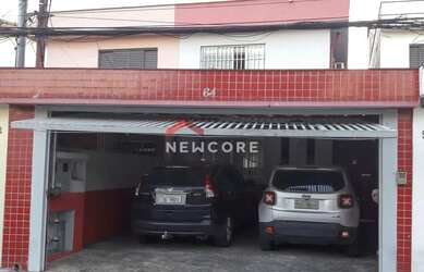 Imagem: A casa à venda possui 3 Dormitórios, 3 Banheiros, 2 Vagas