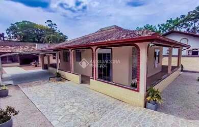 Imagem: A casa possui 2 Dormitórios, 3 Banheiros, 130m² de Área