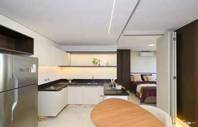 Imagem: O apartamento possui 1 Dormitório, 1 Banheiro, 1 Vaga na garagem