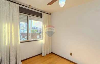 Imagem 12: Apartamento 4 domitórios dependência, 2 vagas, com elevador, em frente...