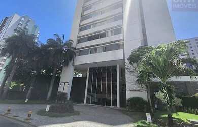 Imagem: O apartamento possui 4 Dormitórios, 2 Banheiros, 2 Vagas na