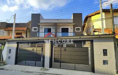 Imagem: A casa possui 3 Dormitórios, 3 Banheiros, 2 Vagas na garagem