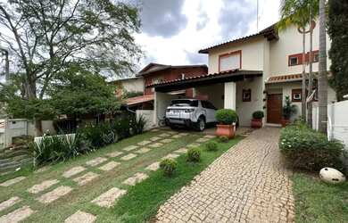 Imagem: A casa em condomínio possui 3 Dormitórios, 4 Banheiros, 2