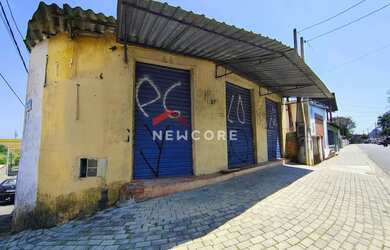 Imagem: A casa possui 2 Dormitórios, 2 Banheiros, 1 Vaga na garagem