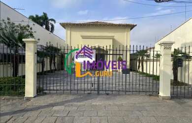 Imagem: O depósito possui 5 Vagas na garagem, 600m² de Área e está