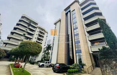 Imagem: O apartamento possui 4 Dormitórios, 5 Banheiros, 3 Vagas na