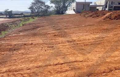 Imagem: O terreno possui 800m² de Área e está localizado em Usina