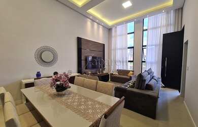 Imagem: A casa em condomínio possui 3 Dormitórios, 4 Banheiros, 4