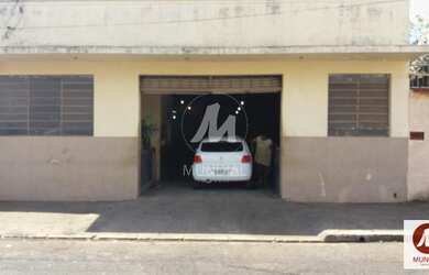 Imagem: O depósito possui 300m² de Área e está localizado em Campos