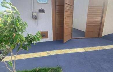 Imagem: A casa possui 2 Dormitórios, 2 Banheiros, 103m² de Área e