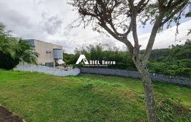 Imagem: O terreno possui 691m² de Área e está localizado em Alphaville